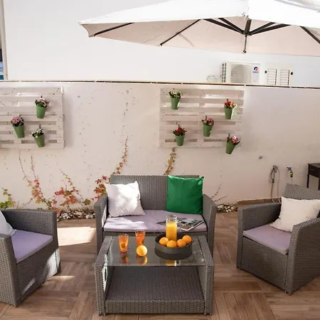 Sofia Apartment *